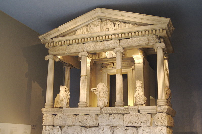 Photo:  British_Museum_with_Cory_and_Mary,_6_Sep_2007_